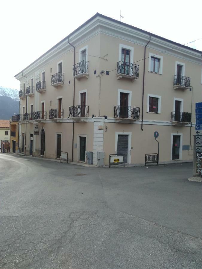San Demetrio ne' Vestini Palazzo Camelot, 19 Via Nazionale 아파트 외부 사진
